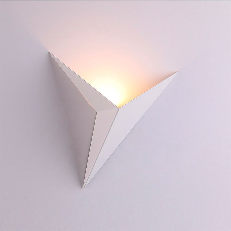 Modern minimalist triangle shape LED Wall Lamp4.jpg